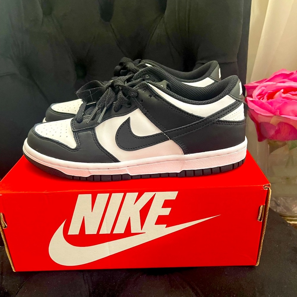 COPY - 🐼Nike Dunk Low Black and white Pandas 🐼 Womens size 7 - Picture 9 of 10